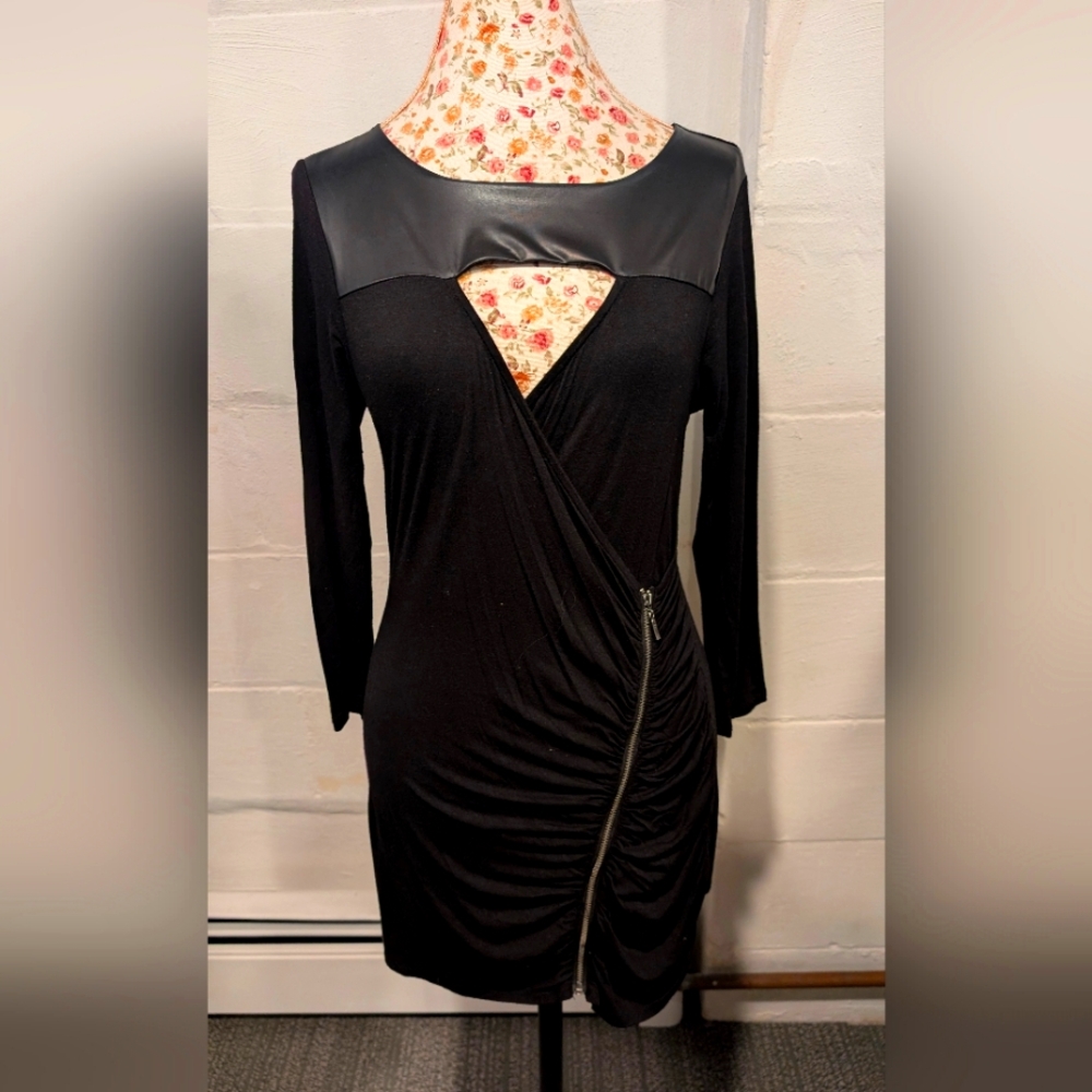 Guess sexy bodycon mini dress